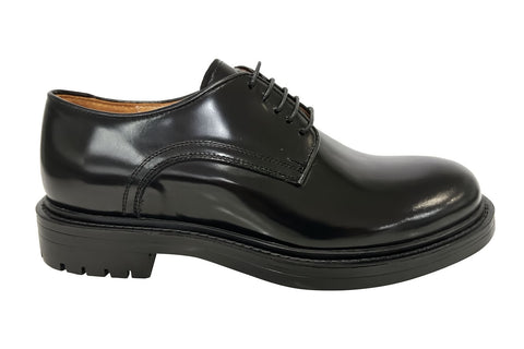 Stringata in pelle nera lucida